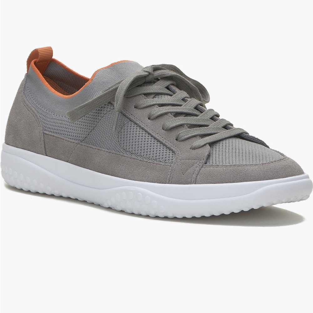 NWT Vince Camuto Hadyn Knit Sneaker